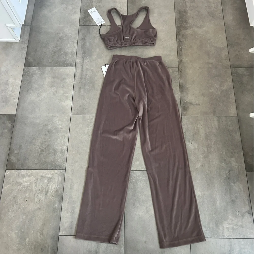 NEW Alo hot cocoa velour glimmer wide leg pant and scoop neck bra set XXS/XS - Picture 3 of 12